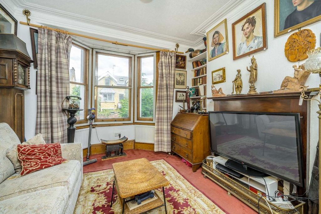 Property photo 2 of 11