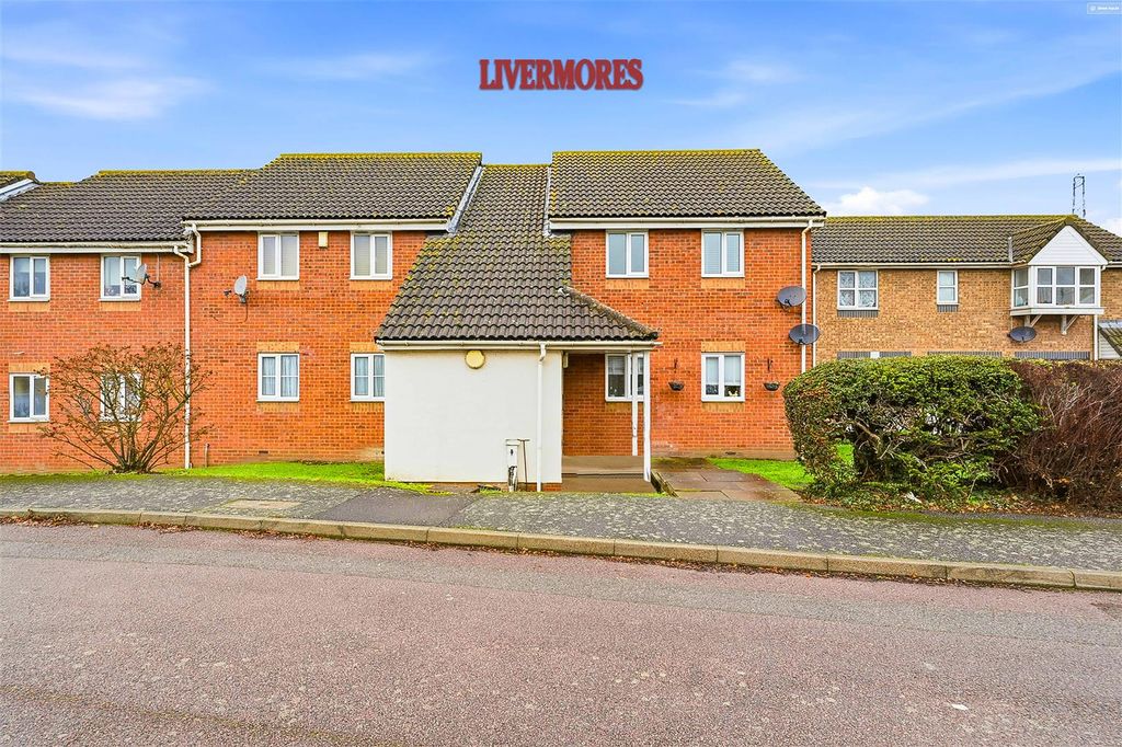 Property photo 1 of 16 Photos (18)Dp.Jpg