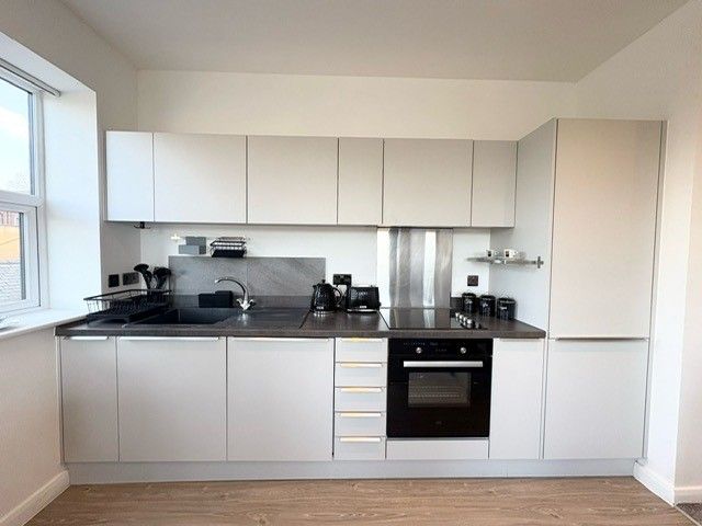 Property photo 2 of 7 Kitchen