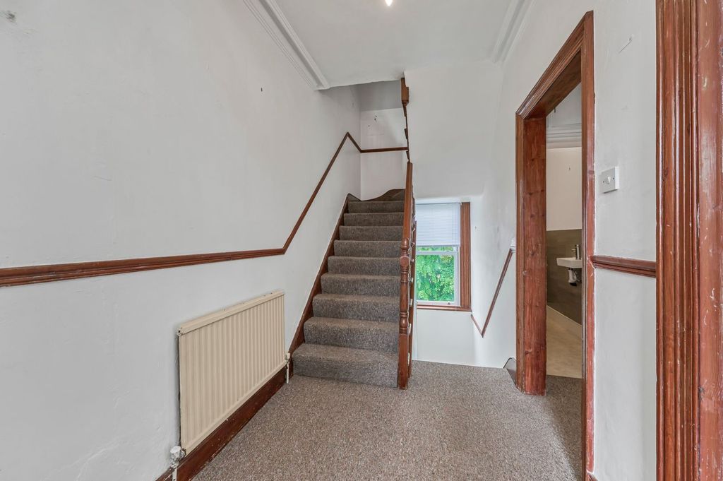 Property photo 3 of 11 Picture No. 14