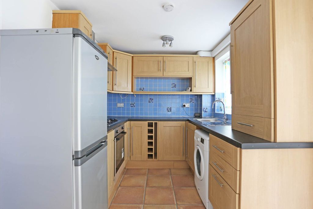 Property photo 2 of 11