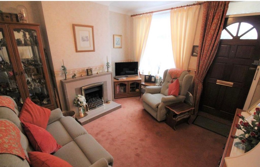 Property photo 3 of 12 Img_6906