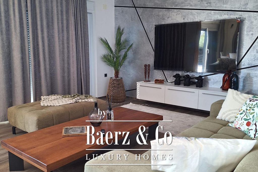 Property photo 3 of 35