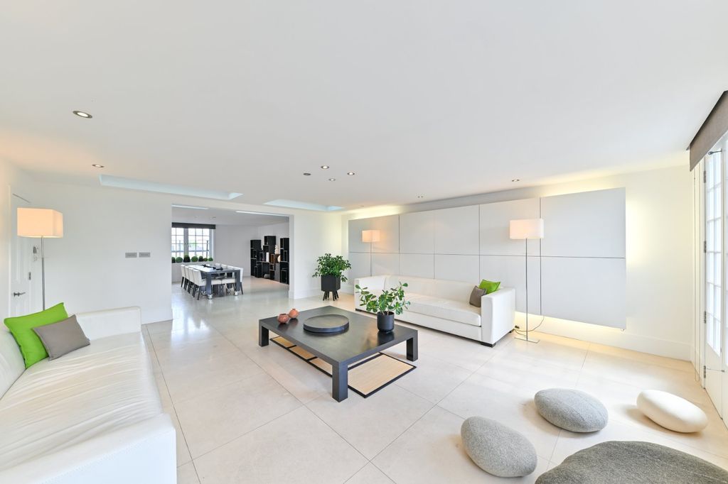 Property photo 3 of 22 Picture No. 17