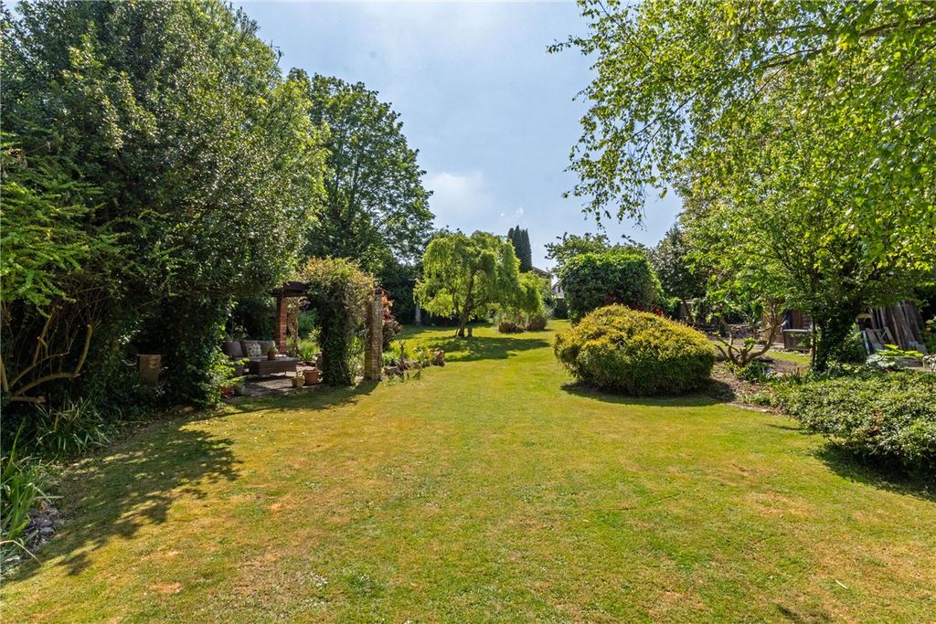 Property photo 2 of 22 Picture No. 19