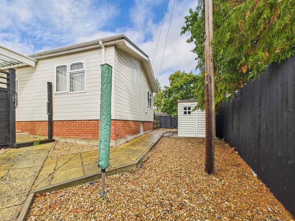 Property photo 2 of 9 Cam05510G0-Pr0074-Still002.Jpg