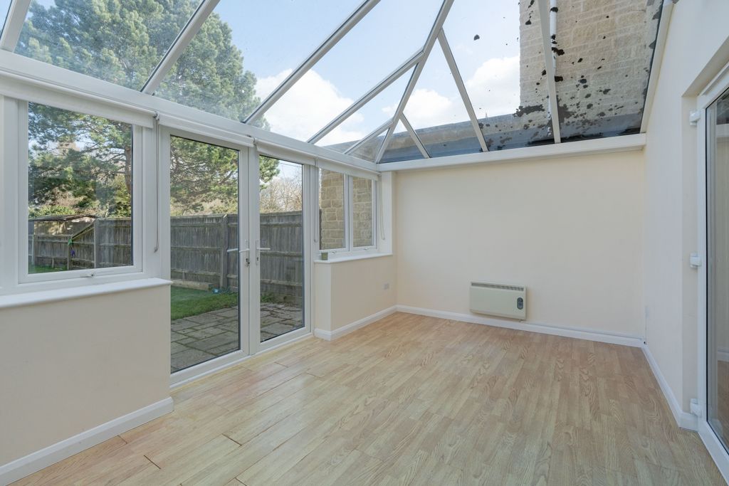 Property photo 1 of 20 Conservatory