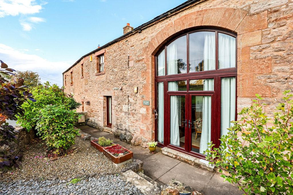 Property photo 1 of 22 External
