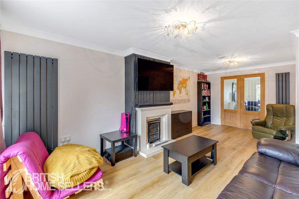 Property photo 3 of 17 Picture No. 13