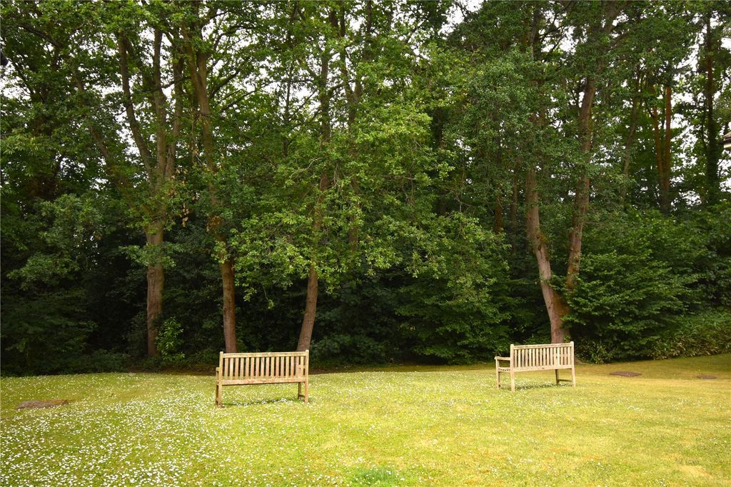 Property photo 3 of 5 Picture No. 02