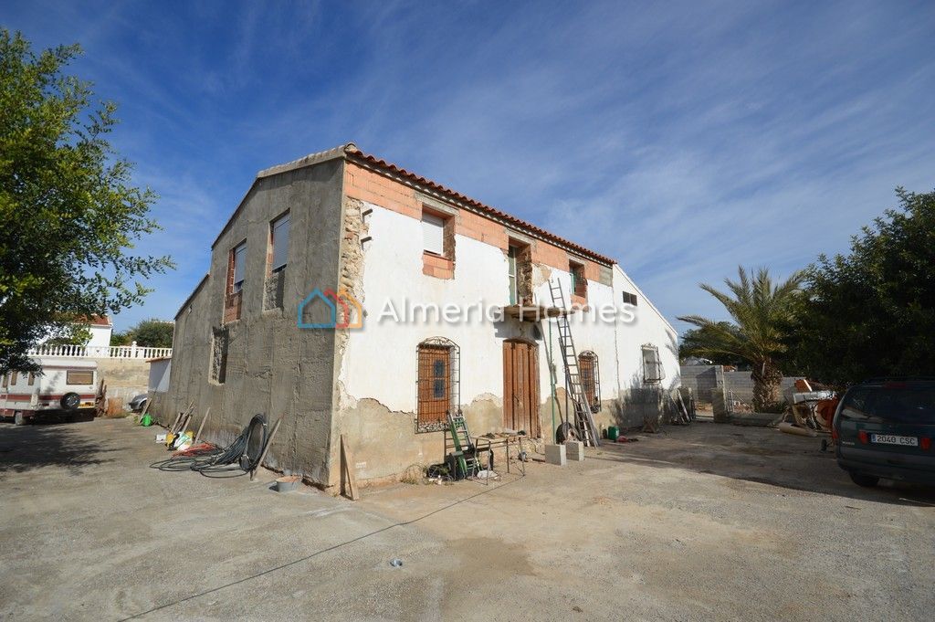 Property photo 1 of 17
