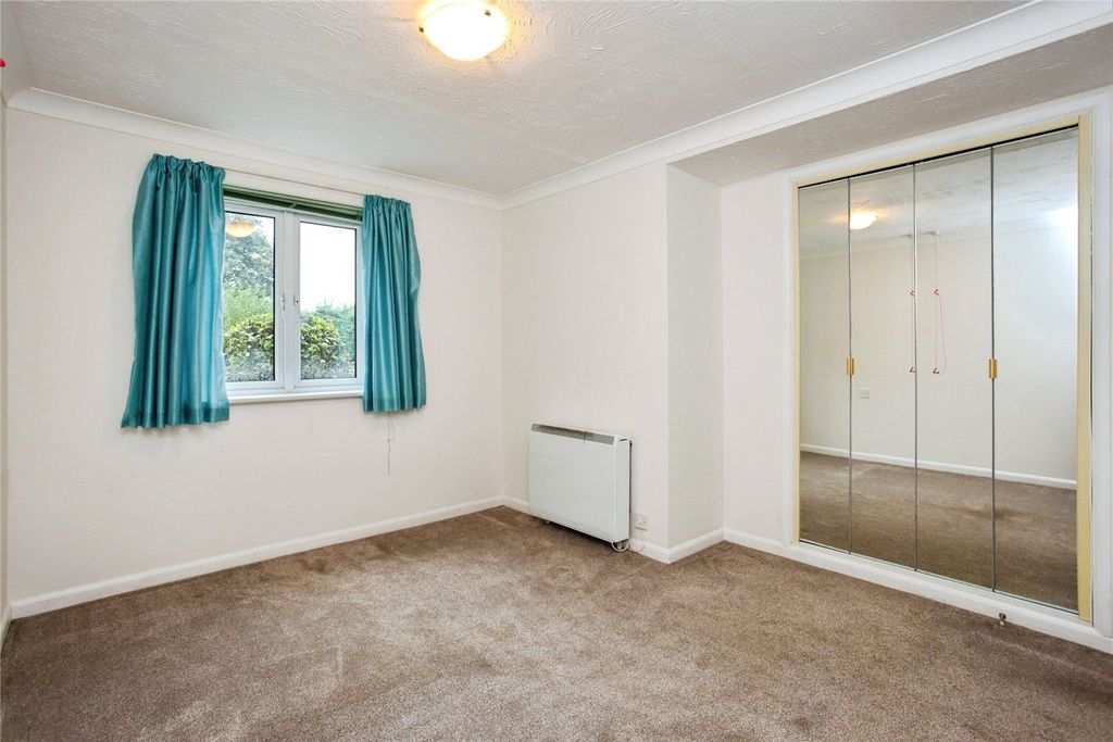 Property photo 3 of 11 Bedroom