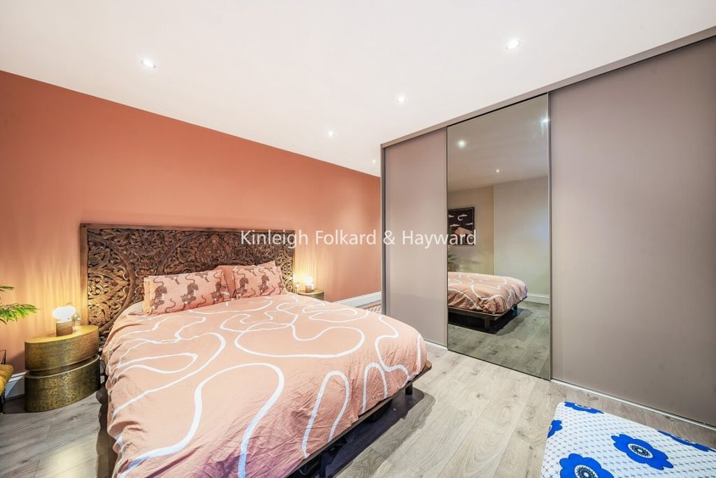 Property photo 3 of 10 d3Ba8F68-0F6d-4E4d-B