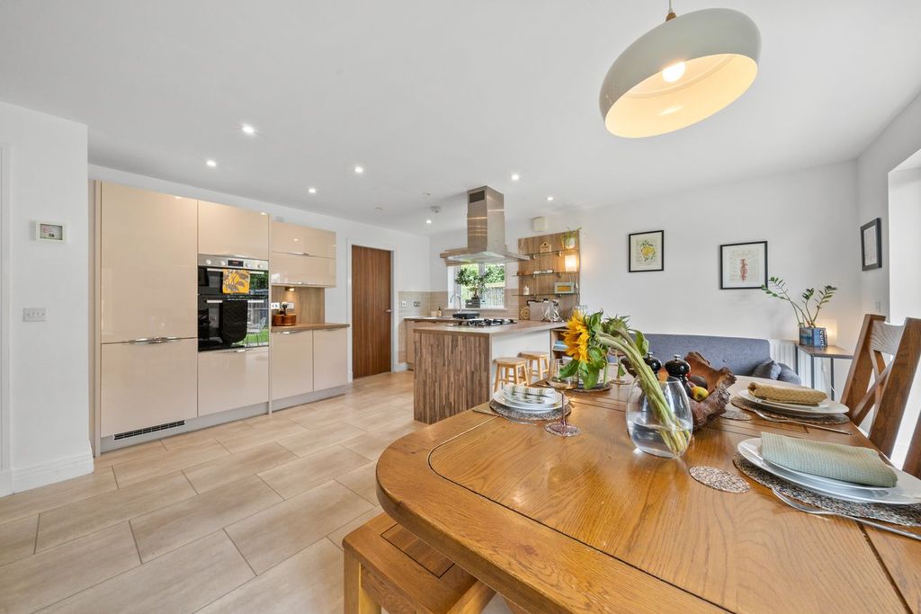 Additional image 15 of 5 bed detached house for saleCastleton Crescent, Falkirk FK2