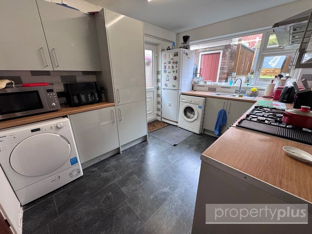 Property photo 3 of 14 Picture No. 08