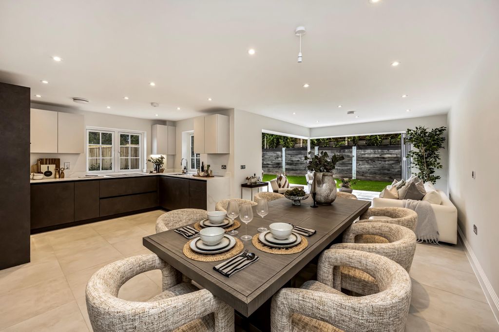 Property photo 2 of 24 Image