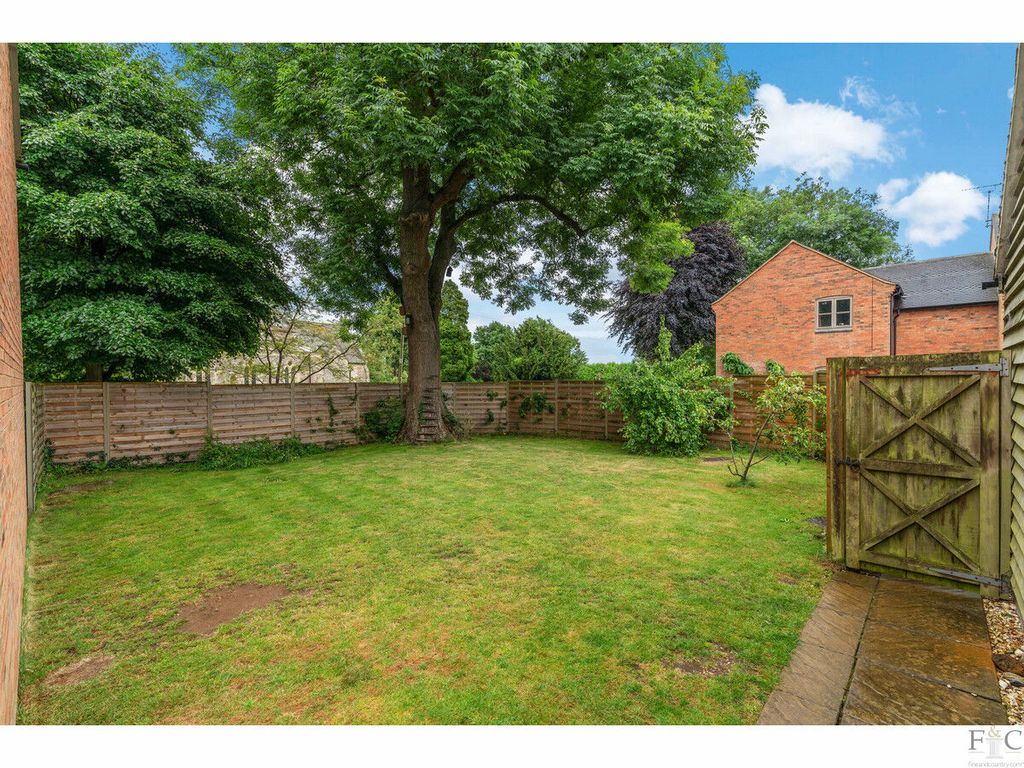 Property photo 3 of 45