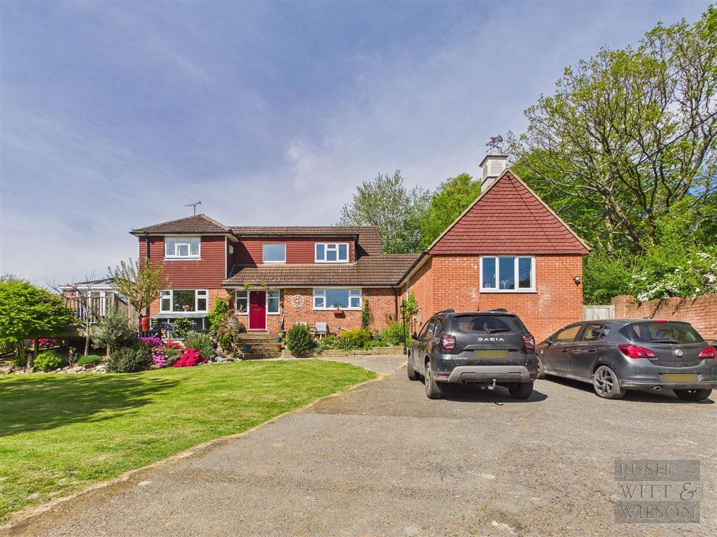 Property photo 1 of 40