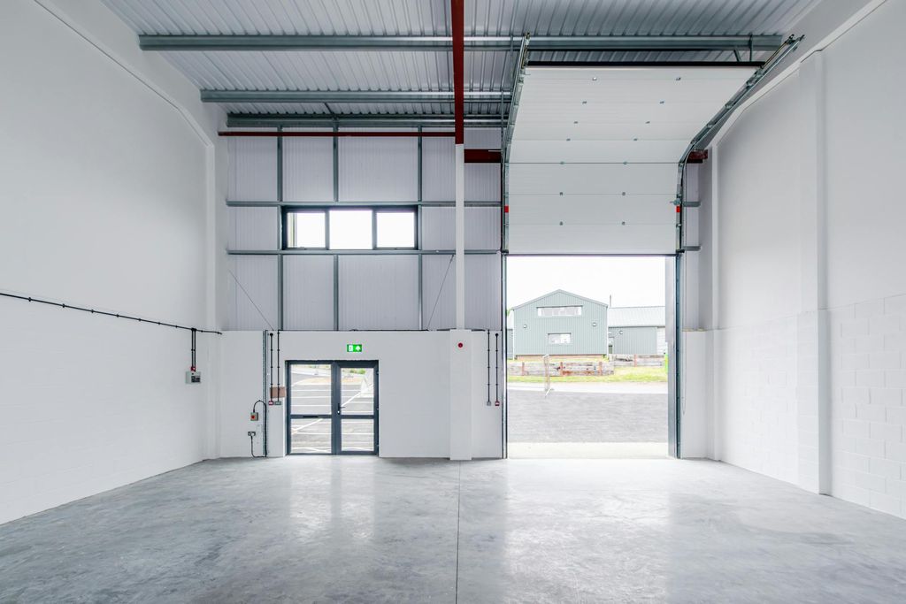 Property photo 2 of 6 21.Jpg