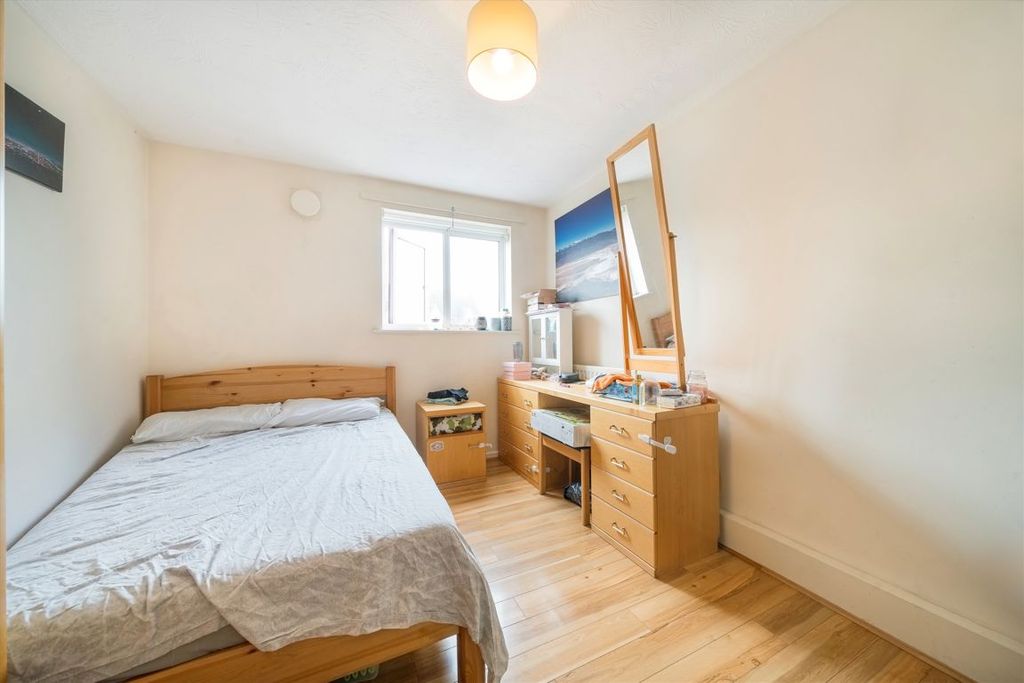 Property photo 3 of 4