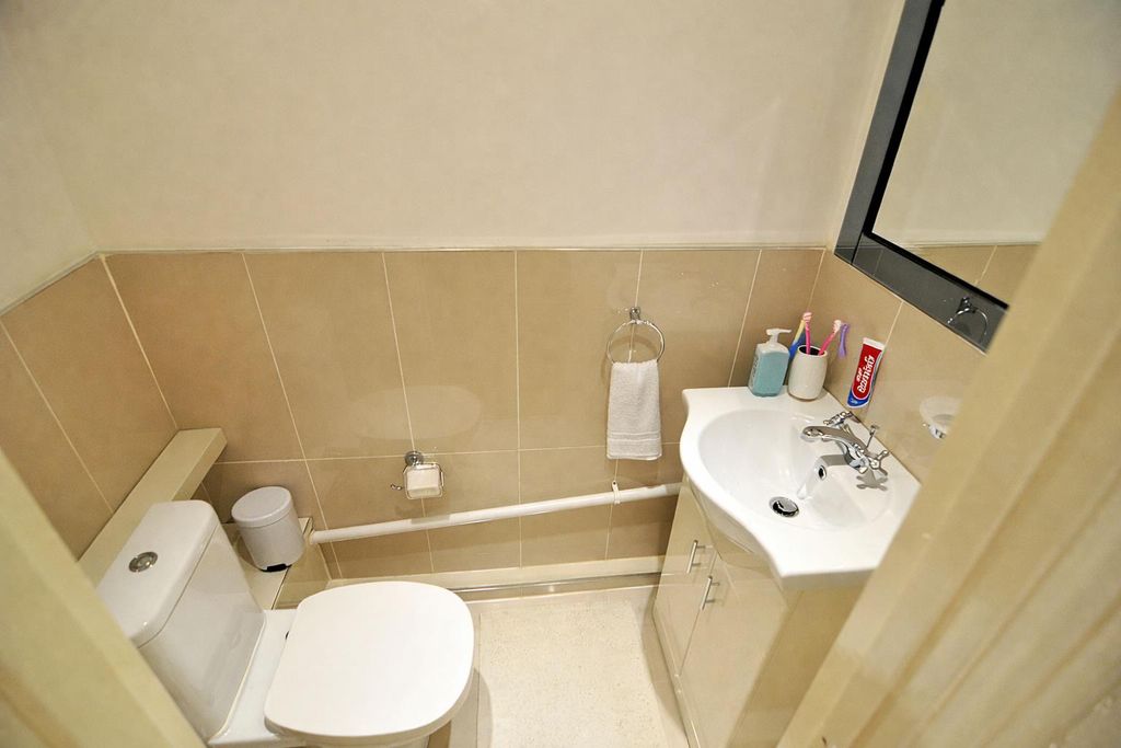 Property photo 3 of 6 E98Ab582-Be6B-4301-A9Eb-Aed2E9Fa1572.Png