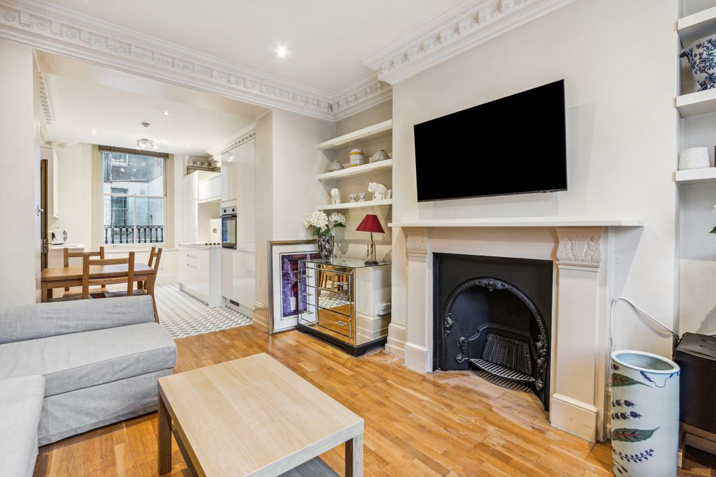 Property photo 3 of 11