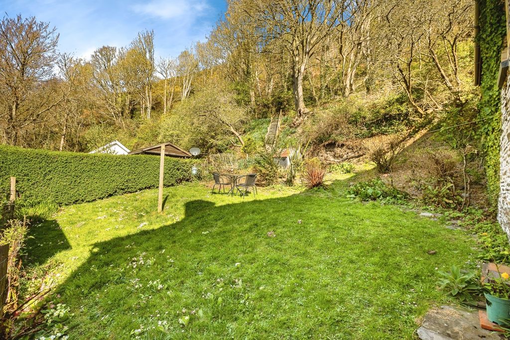 Property photo 2 of 23 Photo