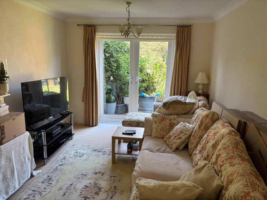 Property photo 3 of 11