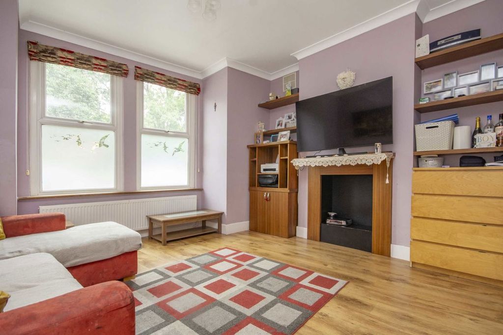 Property photo 2 of 5