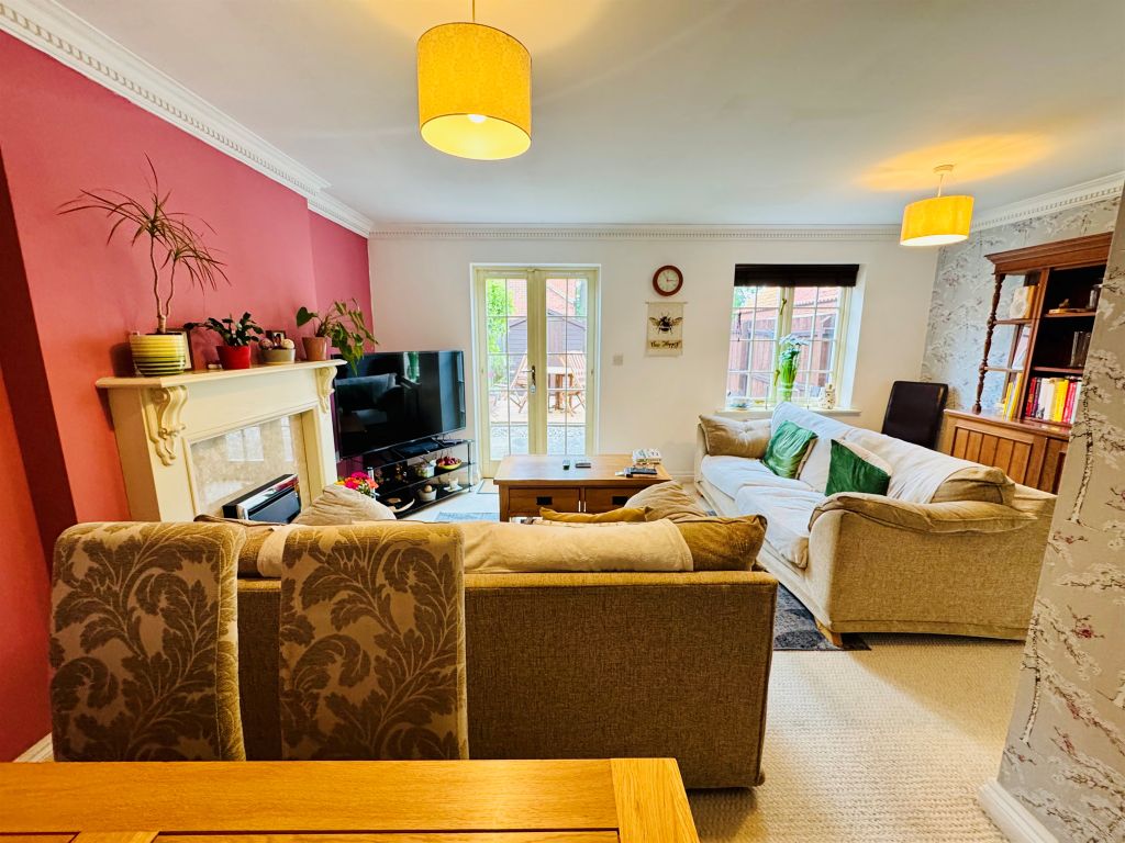 Property photo 2 of 18