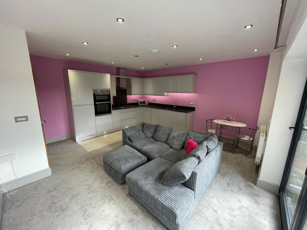 Property photo 2 of 10 Picture No. 03