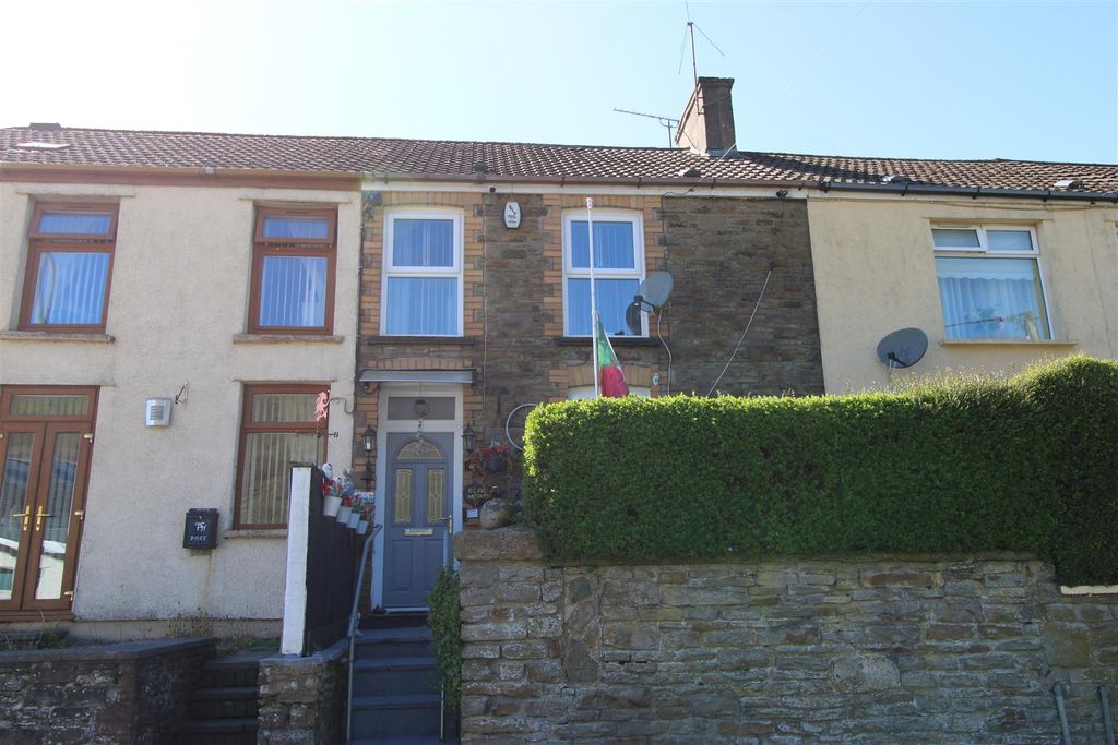 Property photo 1 of 18