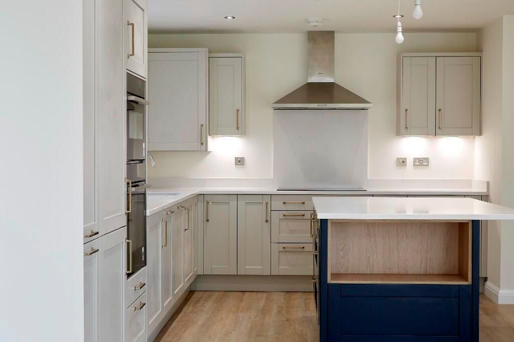 Property photo 3 of 8 Photo 6