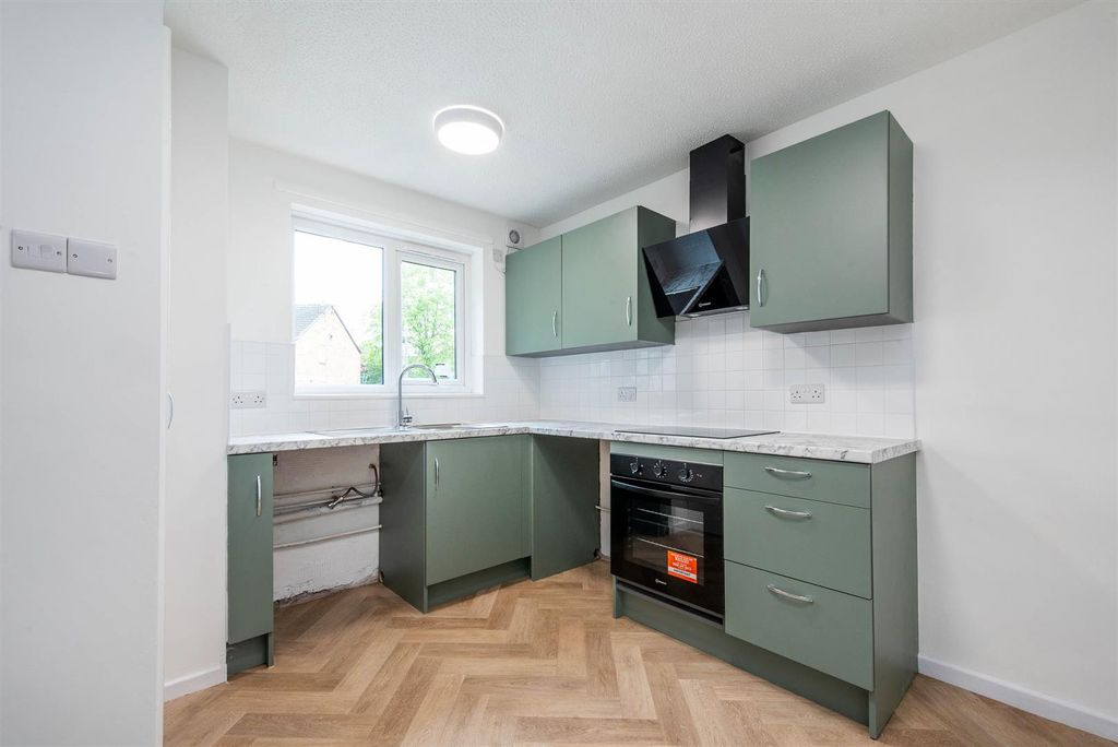 Property photo 3 of 16 Kitchen/Diner
