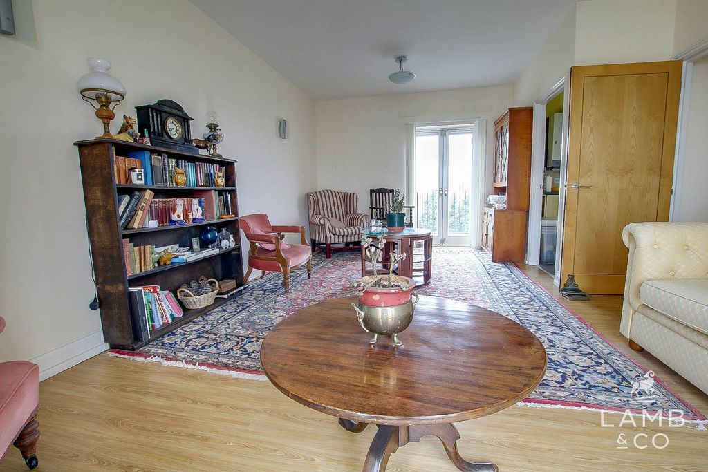 Property photo 1 of 10 Lounge Diner