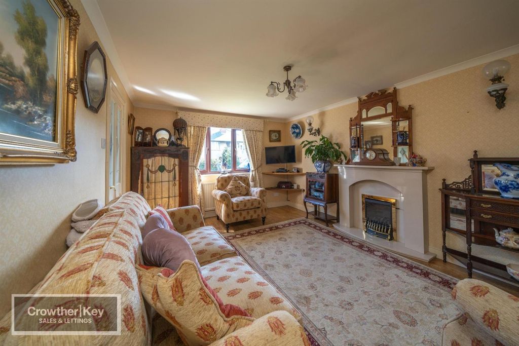 Property photo 2 of 29
