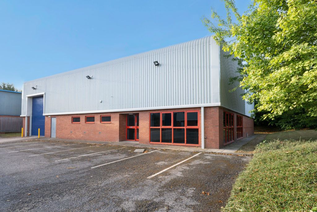 Property photo 1 of 9 Photo 13