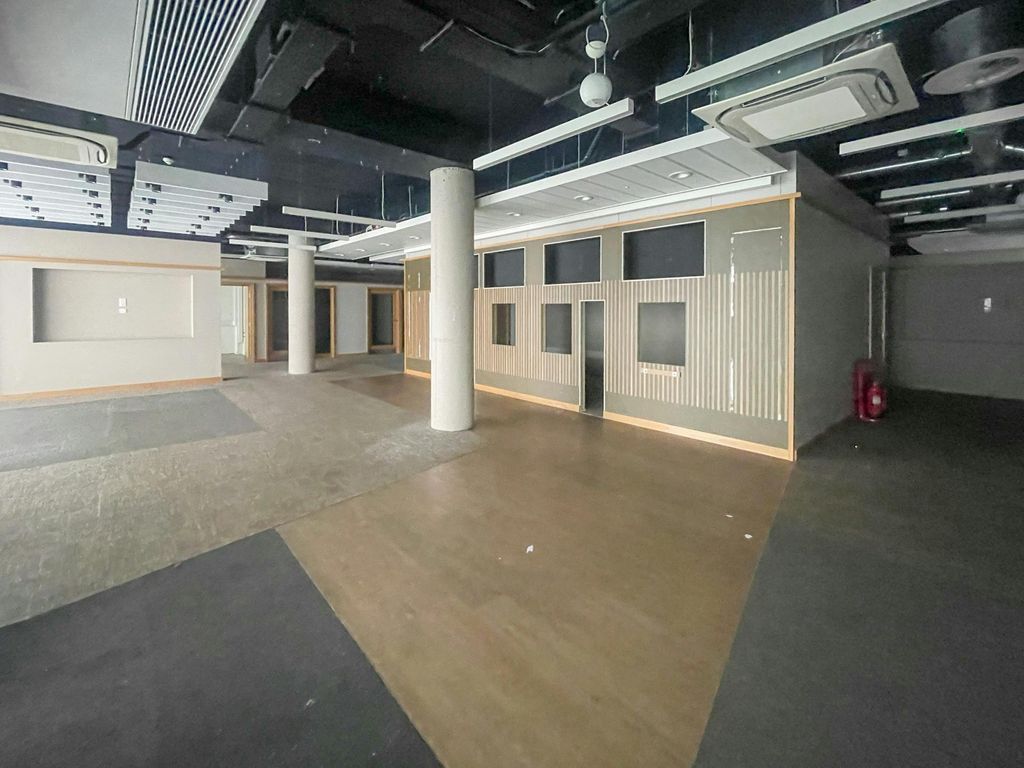 Property photo 3 of 6 2.Jpg