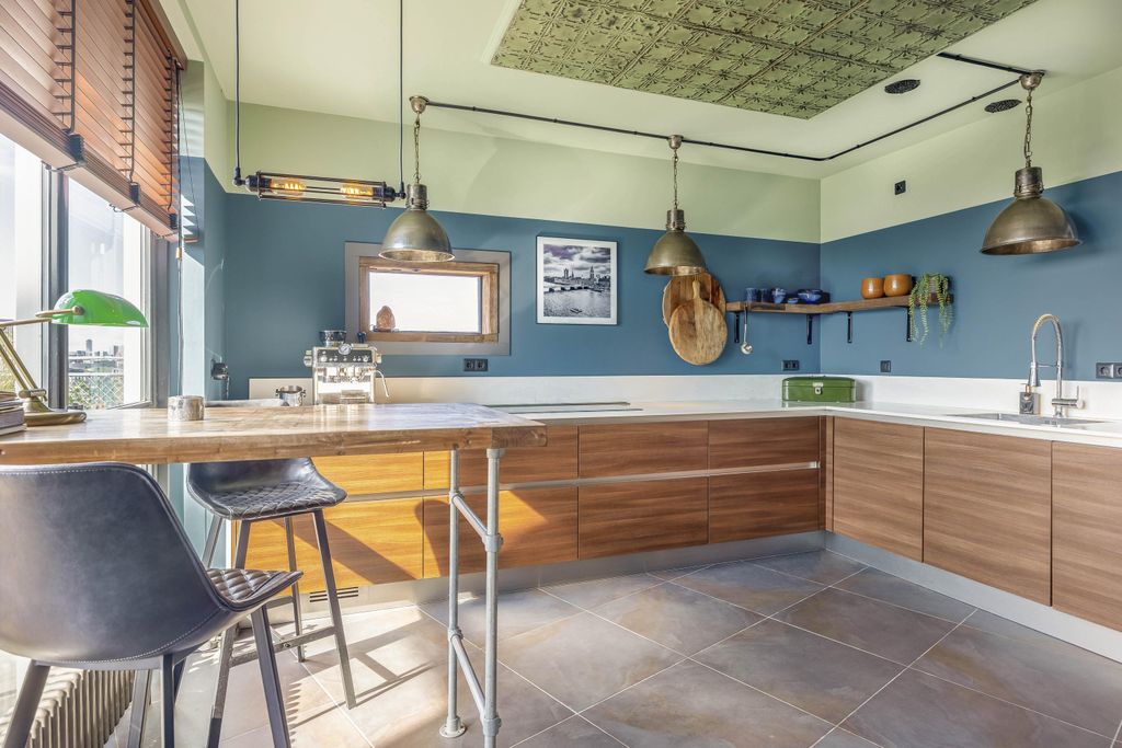 Property photo 3 of 50