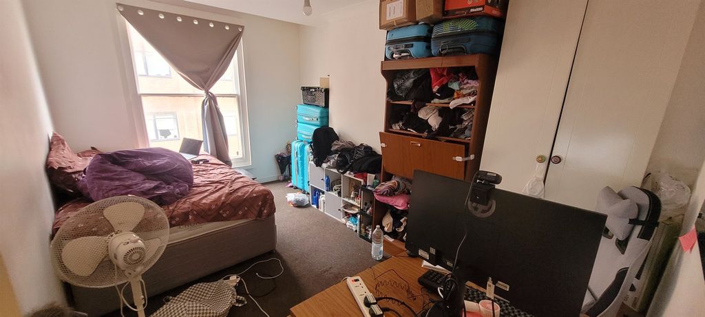 Property photo 2 of 7