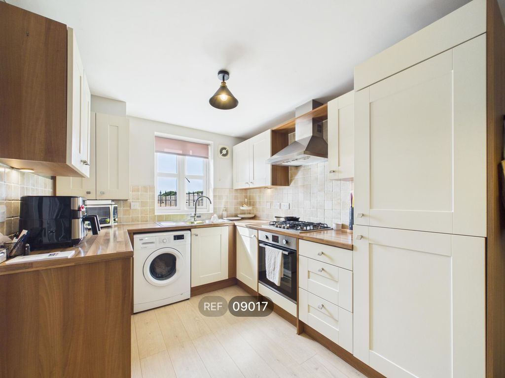 Property photo 2 of 13 Kitchen