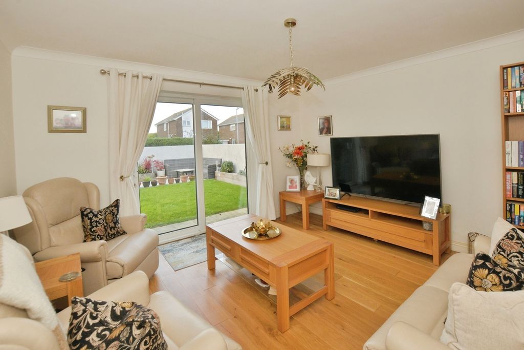Property photo 3 of 22 Pbox-Img.Jpg