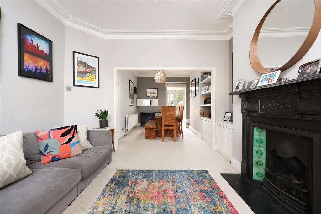 Property photo 2 of 18