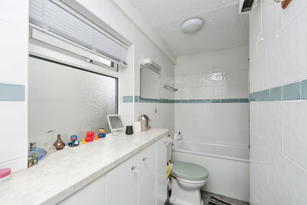 Property photo 3 of 20 Pbox-Img.Jpg