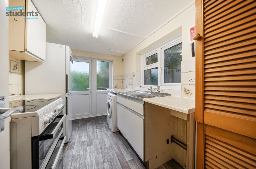 Property photo 3 of 10 F786d52A-7275-409...