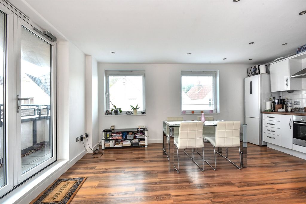 Property photo 3 of 6 Picture No. 12