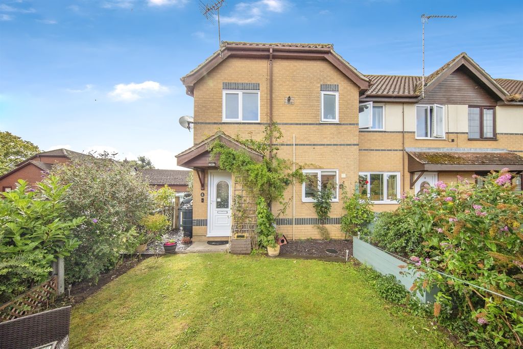 Property photo 1 of 12