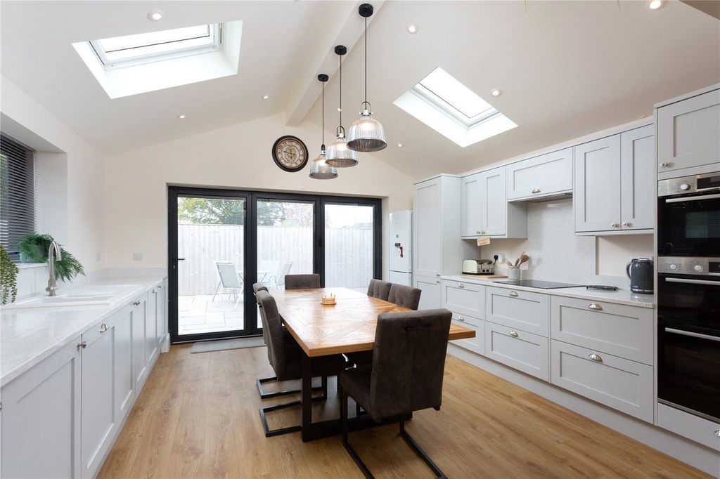 Property photo 1 of 14 Photos