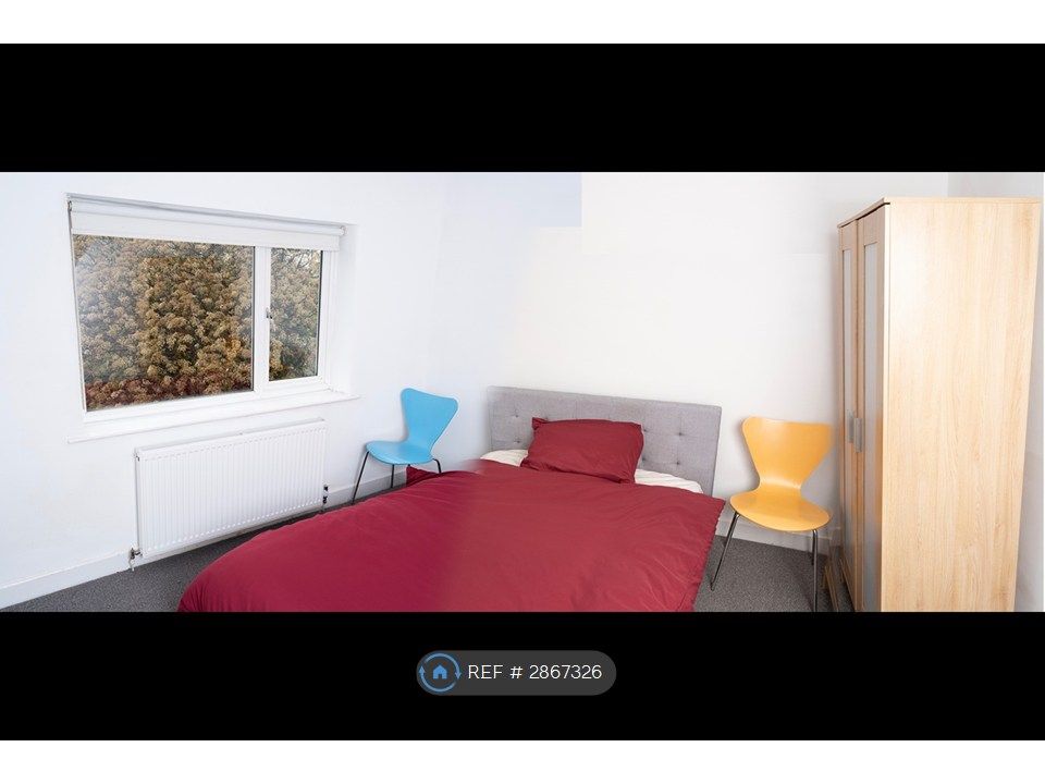 Property photo 1 of 14 Bedroom 1