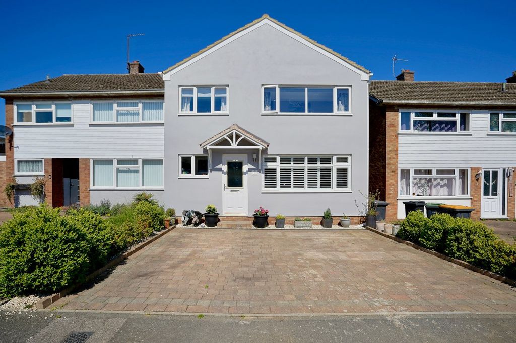 Property photo 1 of 18